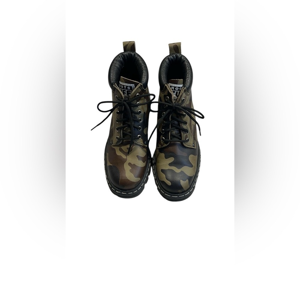 ROOTS Tuff Canada Camouflage Boots Sz-9